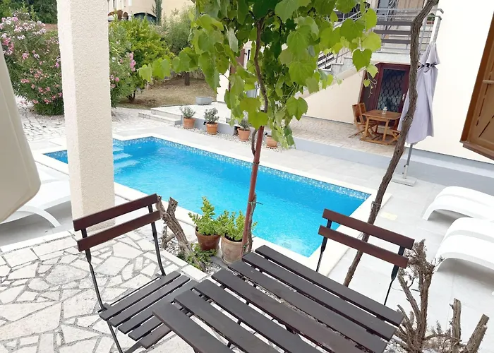 Lacodelama Mini - Pina Mit Pool By Interhome * Ližnjan
