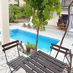 Lacodelama Mini - Pina Mit Pool By Interhome * Ližnjan
