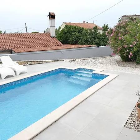 Lacodelama Mini - Pina Mit Pool By Interhome Apartmán Ližnjan